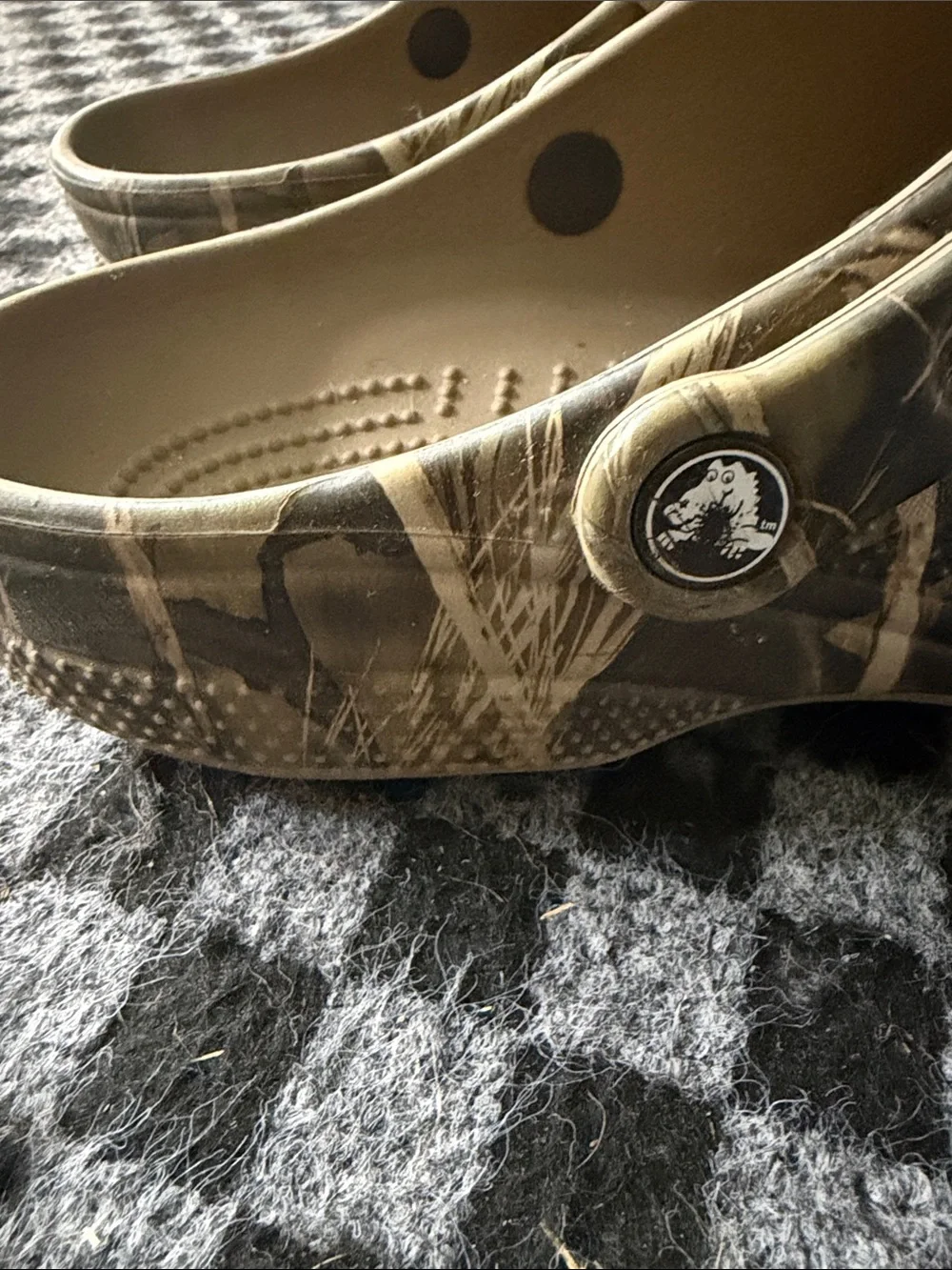 Crocs Camo Comfort Clogs - Tan/Green/army